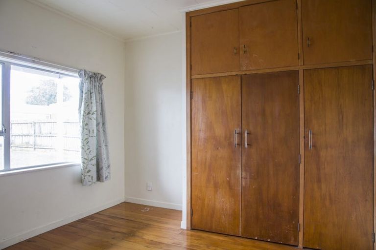 Photo of property in 1/260 Birkdale Road, Birkdale, Auckland, 0626