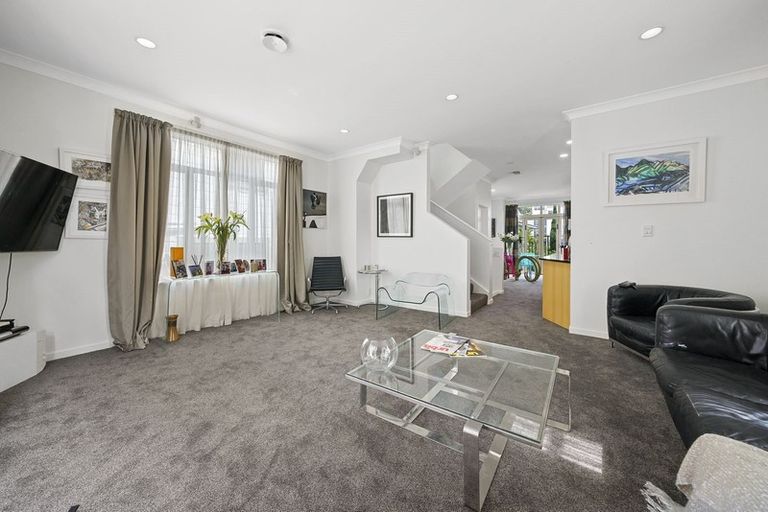 Photo of property in 35b Hobson Crescent, Thorndon, Wellington, 6011