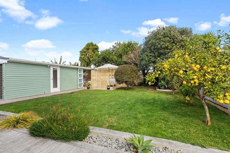 Photo of property in 29a Doment Crescent, Orewa, 0931