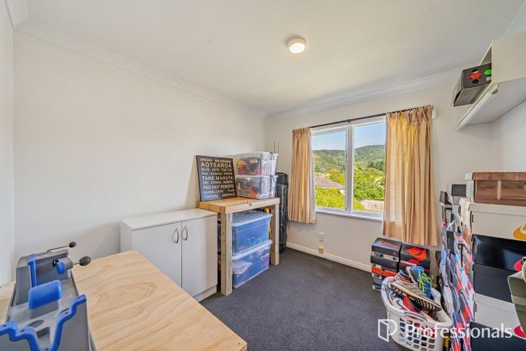 Photo of property in 9 Peel Place, Wainuiomata, Lower Hutt, 5014