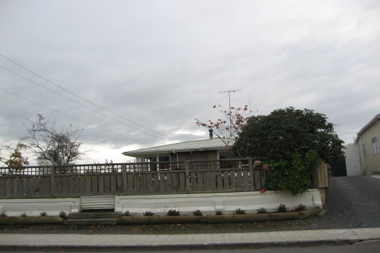 Photo of property in 2 Ann Street, Balclutha, 9230