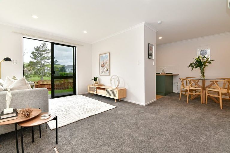 Photo of property in 30 Cabeleigh Drive, Helensville, 0800