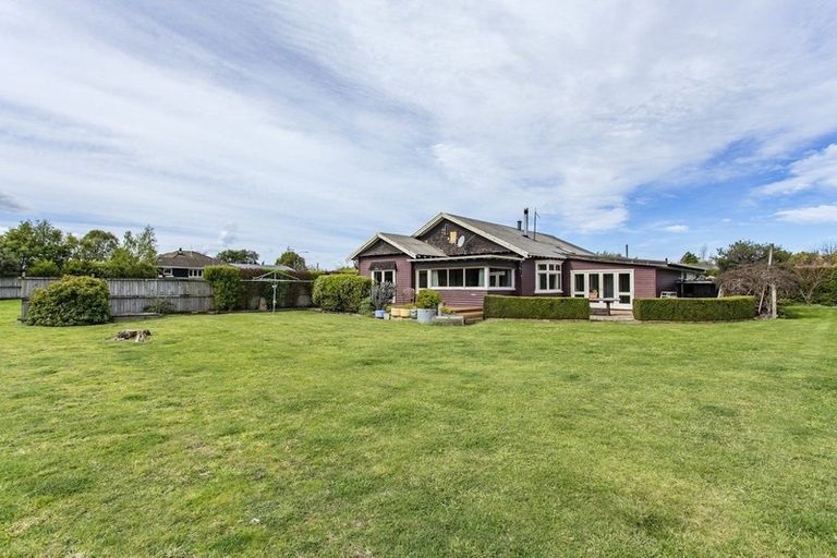 Photo of property in 16 Ropley Street, Amberley, 7410