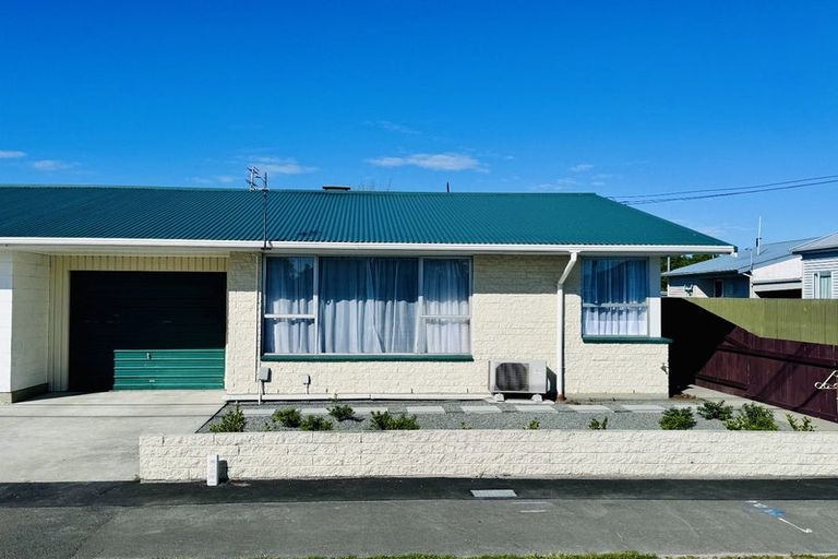 Photo of property in 2/109 Domain Terrace, Spreydon, Christchurch, 8024