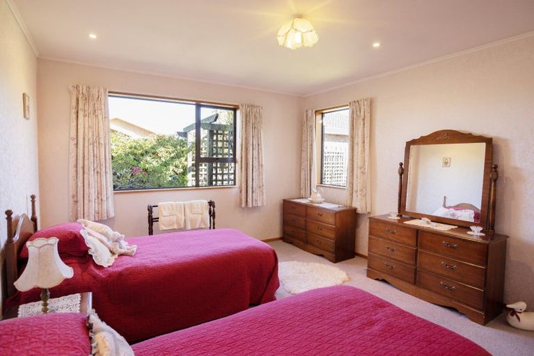 Photo of property in 9 Daley Place, Winton, 9720