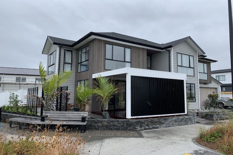 Photo of property in 2 Roa Avenue, Hobsonville, Auckland, 0618