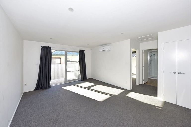 Photo of property in 2/170 Palmers Road, New Brighton, Christchurch, 8083