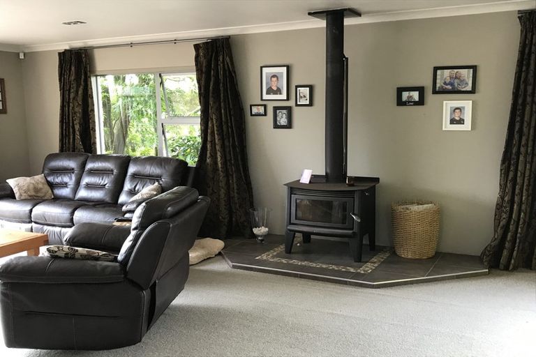 Photo of property in 50 Ross Street, Pirongia, 3802