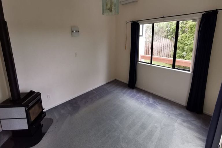 Photo of property in 4 Cathie Place, Karori, Wellington, 6012