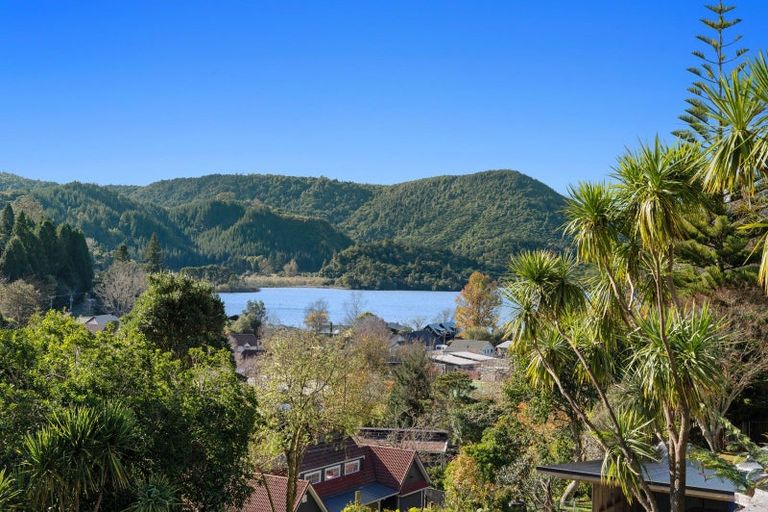 Photo of property in 92 Okareka Loop Road, Lake Okareka, Rotorua, 3076