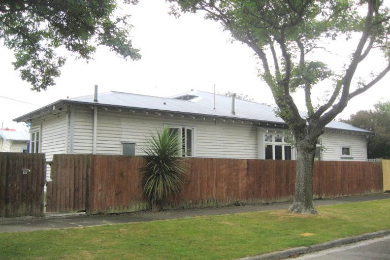 Photo of property in 15 Dee Street, St Albans, Christchurch, 8014