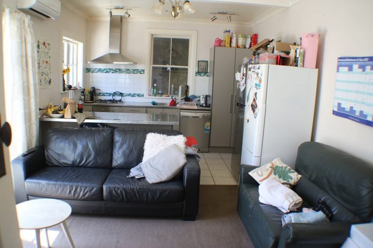 Photo of property in 73 Majoribanks Street, Mount Victoria, Wellington, 6011