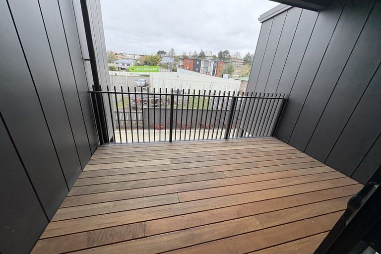 Photo of property in 2/3 Vesty Avenue, Hillcrest, Hamilton, 3216