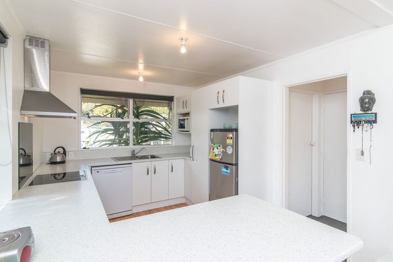 Photo of property in 84 Aorangi Road, Paraparaumu, 5032