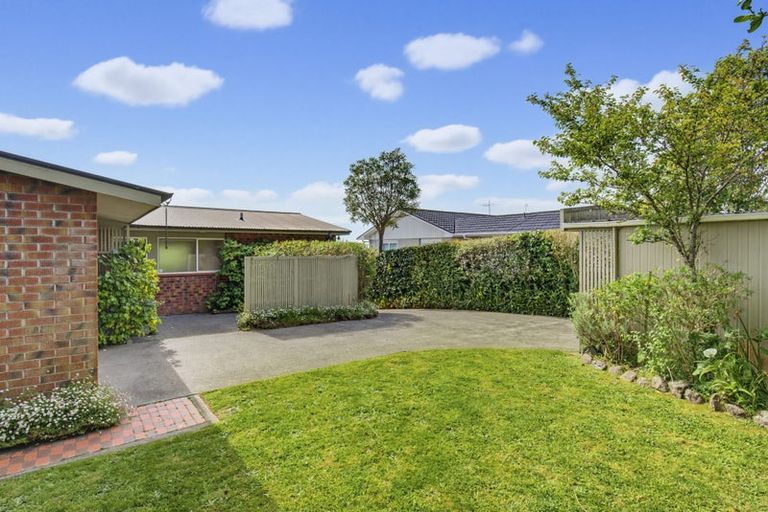 Photo of property in 107 Winara Avenue, Waikanae, 5036