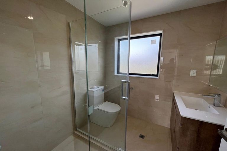 Photo of property in 20a Brentford Place, Manurewa, Auckland, 2102