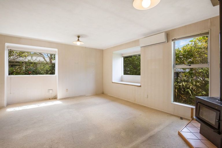 Photo of property in 6 Bowline Place, Whitby, Porirua, 5024