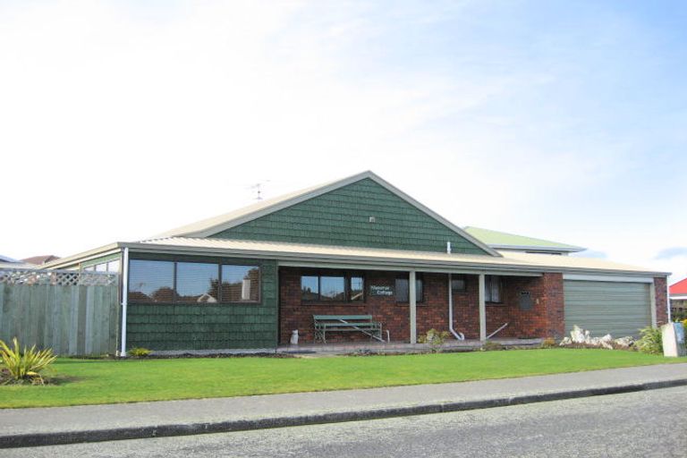 Photo of property in 24 Waterford Drive, Winton, 9720