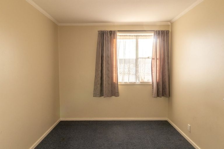 Photo of property in 74 Forfar Crescent, Rockdale, Invercargill, 9812