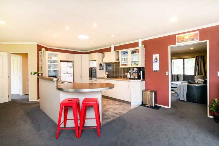 Photo of property in 54 Roberts Line, Kelvin Grove, Palmerston North, 4414