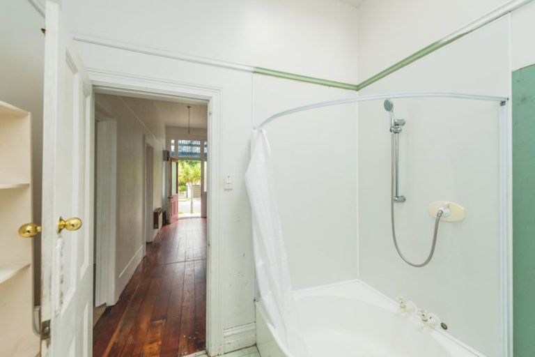 Photo of property in 25 Mason Terrace, Gonville, Whanganui, 4501