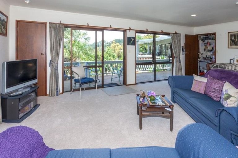 Photo of property in 16 Gregory Lane, Whangamata, 3691