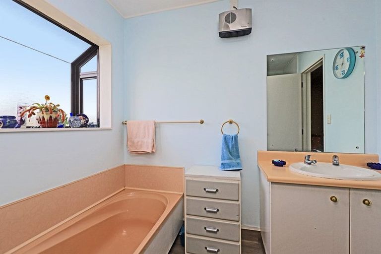 Photo of property in 1242 Louie Street, Parkvale, Hastings, 4122