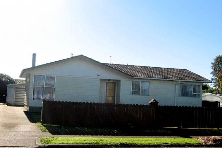 Photo of property in 56 Sunlands Drive, Manurewa, Auckland, 2102
