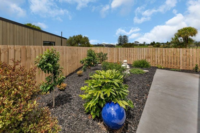 Photo of property in 16 Riverglen Road, Waipu, 0510