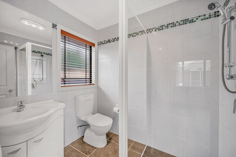 Photo of property in 5 Russell Robertson Drive, Havelock North, 4130