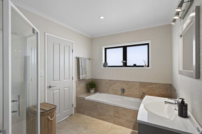 Photo of property in 30 Jules Crescent, Bell Block, New Plymouth, 4312