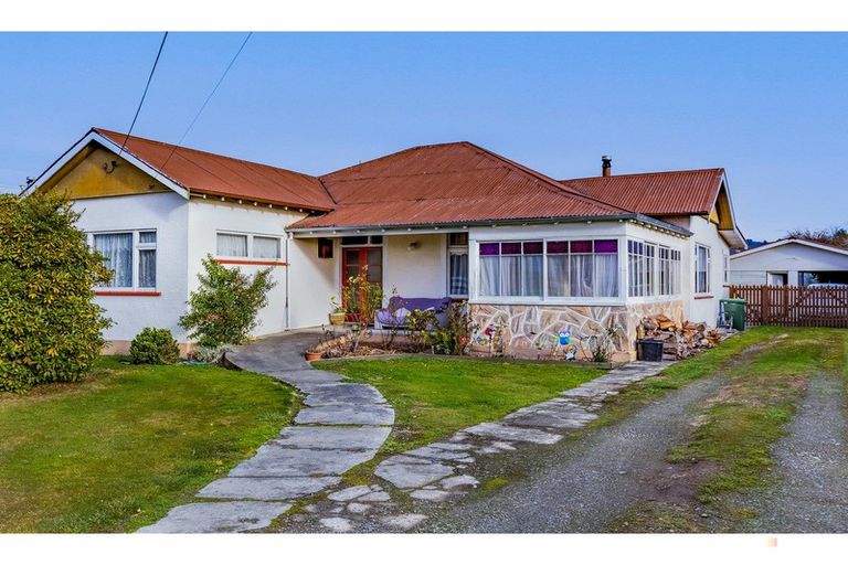 Photo of property in 43 High Street, Waimate, 7924