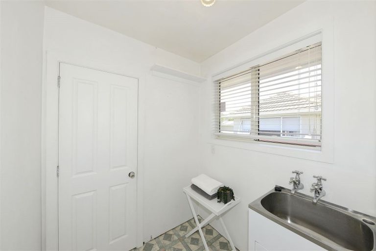 Photo of property in 138 Grimseys Road, Redwood, Christchurch, 8051