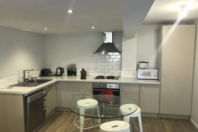 Photo of property in 32 Lynda Avenue, Paparangi, Wellington, 6037