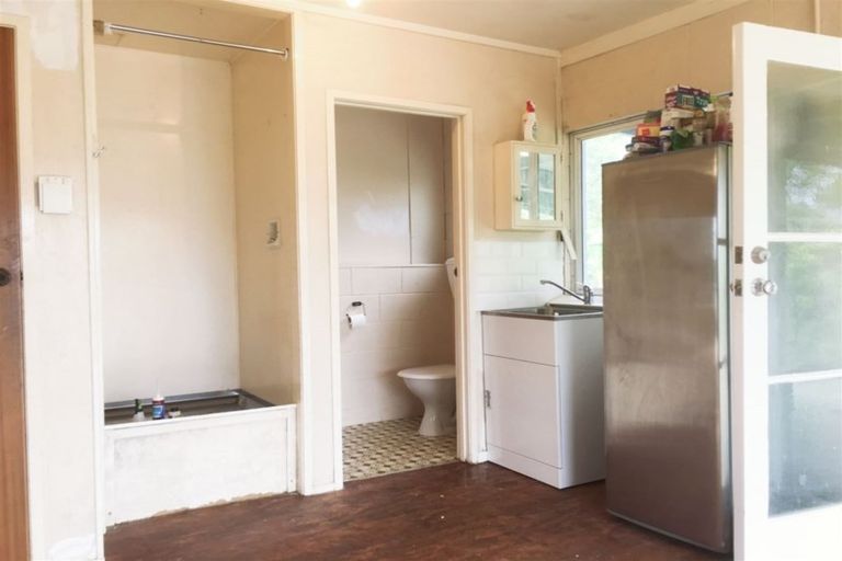 Photo of property in 3 Bush Point Road, Cable Bay, 0420