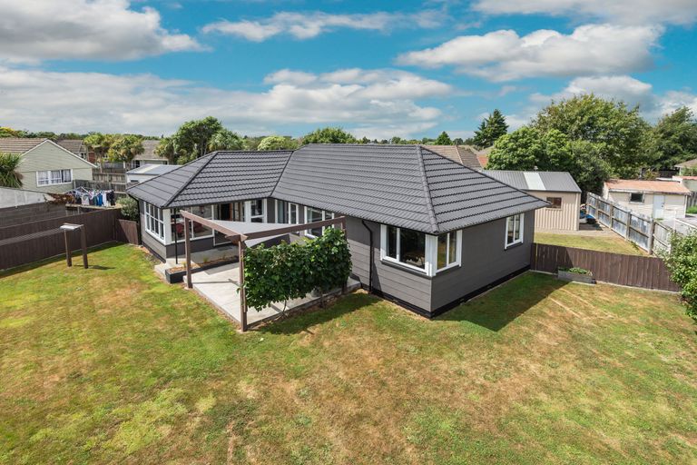 Photo of property in 9 Bronwyn Street, Mairehau, Christchurch, 8052