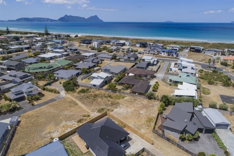 Photo of property in 15 Kihi Place, Ruakaka, 0116
