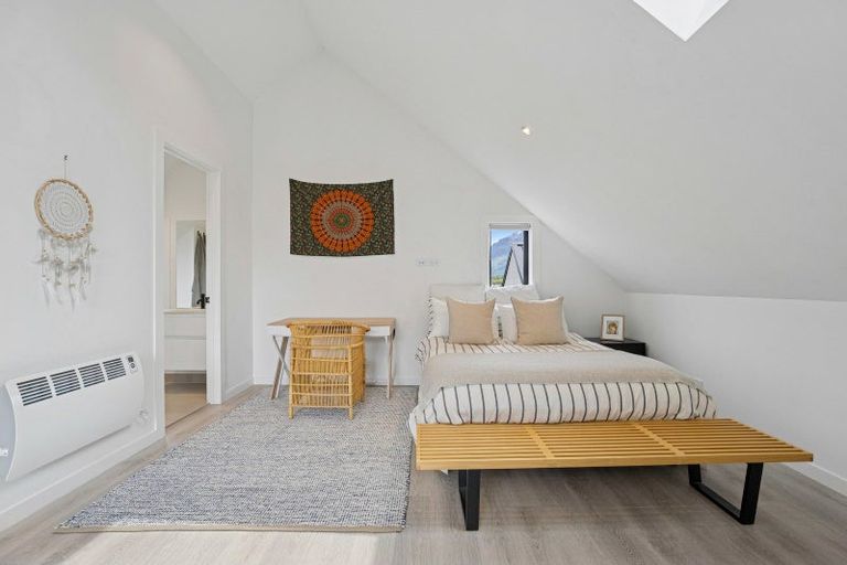 Photo of property in 1 Torridon Court, Jacks Point, Queenstown, 9371