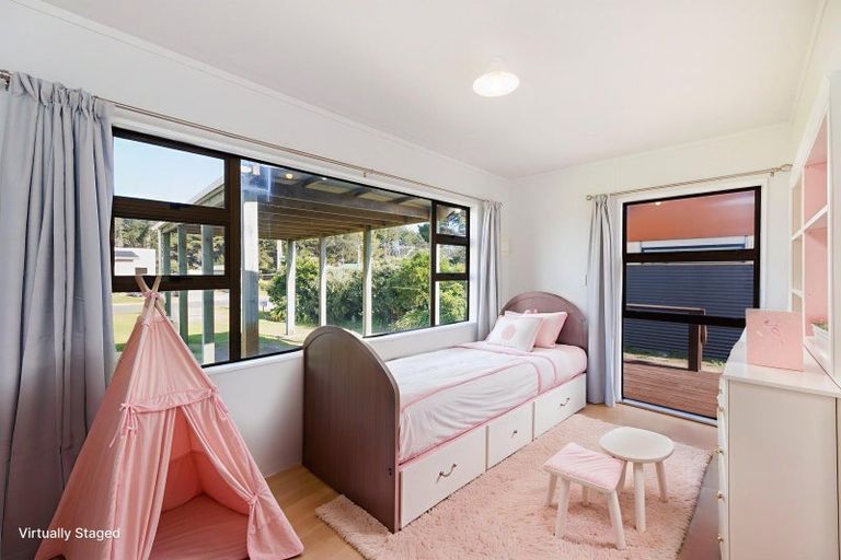 Photo of property in 65 Himatangi Street, Himatangi Beach, Foxton, 4891