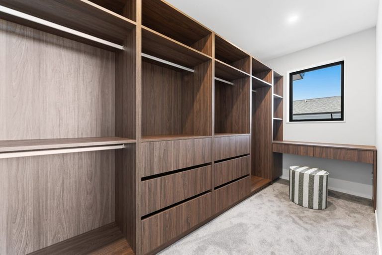 Photo of property in 25 Kumukumu Road, Long Bay, Auckland, 0630