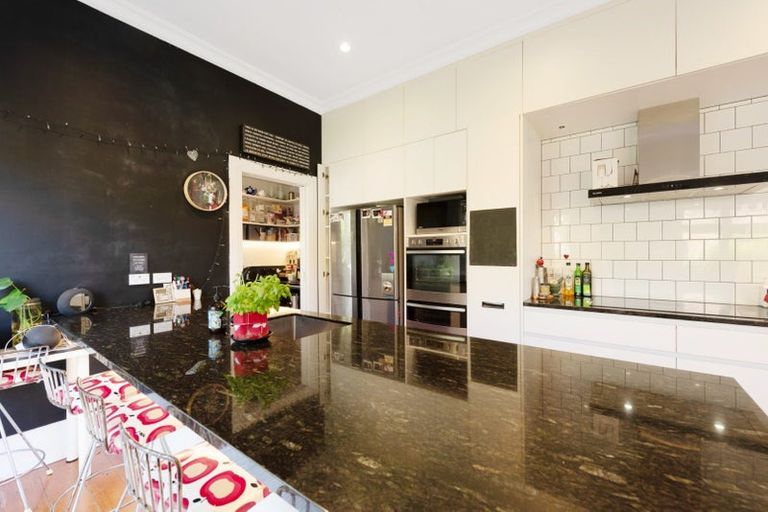 Photo of property in 225a Karori Road, Karori, Wellington, 6012