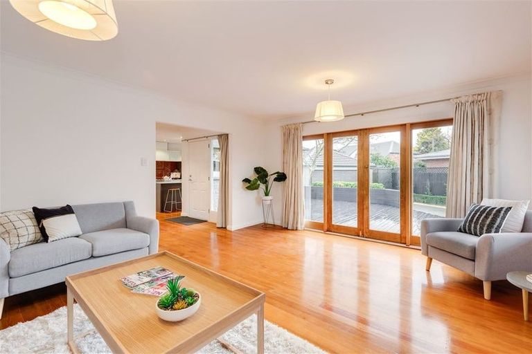 Photo of property in 8 Trist Place, Edgeware, Christchurch, 8013