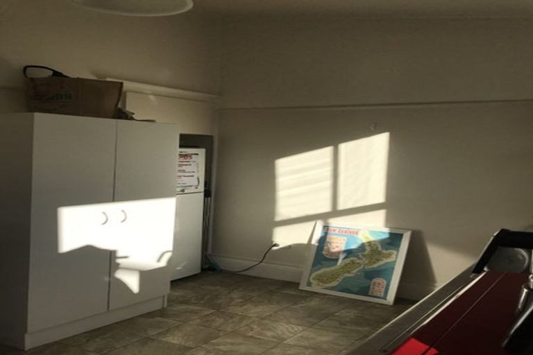 Photo of property in 36 The Parade, Island Bay, Wellington, 6023