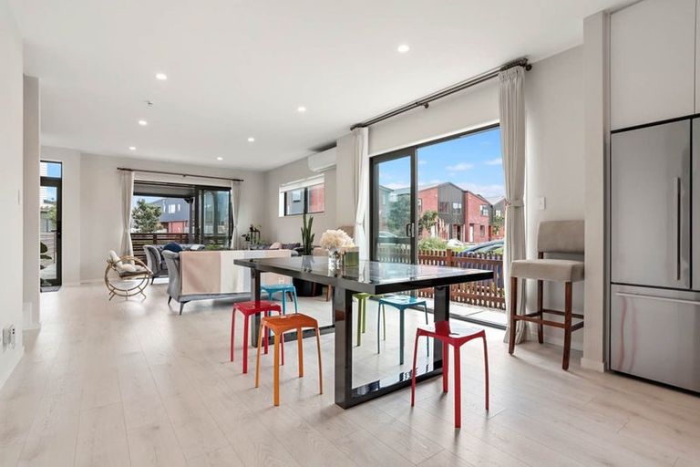 Photo of property in 62 Wallace Road, Hobsonville, Auckland, 0616