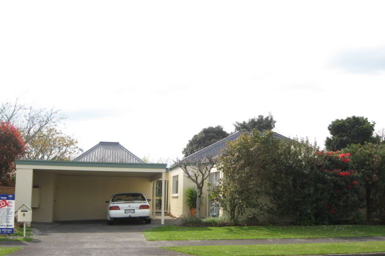 Photo of property in 8 Wesley Avenue, Frankleigh Park, New Plymouth, 4310