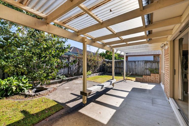 Photo of property in 4 Mcleod Place, Papamoa Beach, Papamoa, 3118