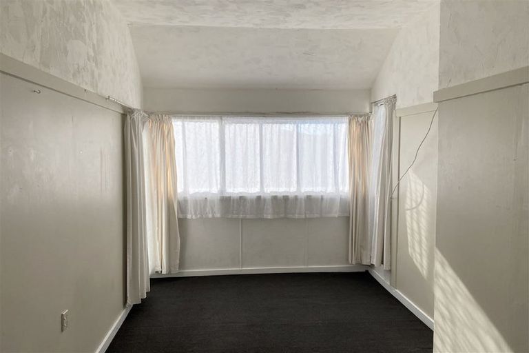 Photo of property in 102 Barbour Street, Waltham, Christchurch, 8011