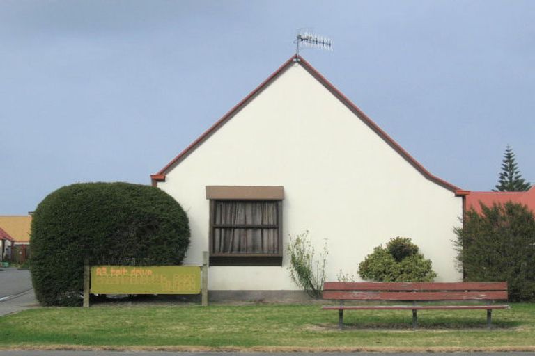 Photo of property in 83 Tait Drive, Greenmeadows, Napier, 4112