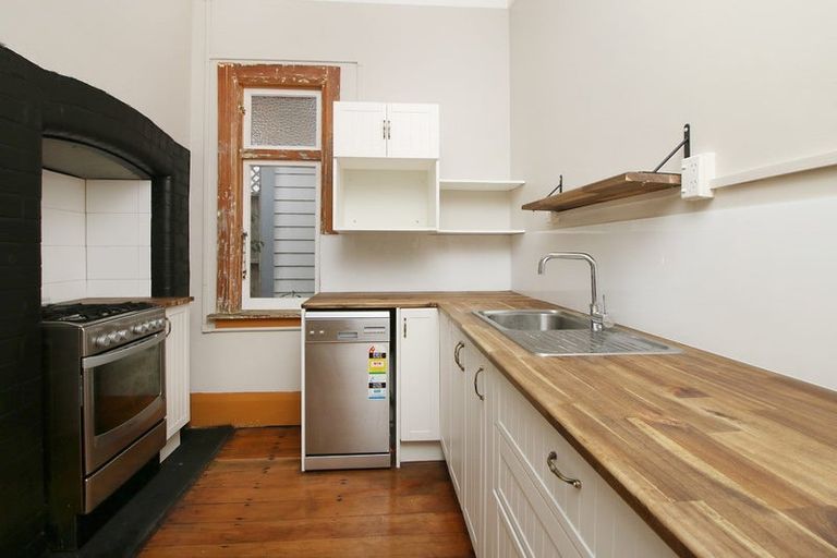 Photo of property in 17 Kingswood Street, Takaro, Palmerston North, 4412