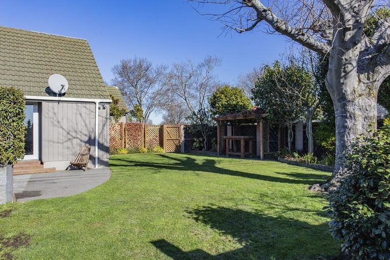 Photo of property in 34 Connemara Drive, Northwood, Christchurch, 8051